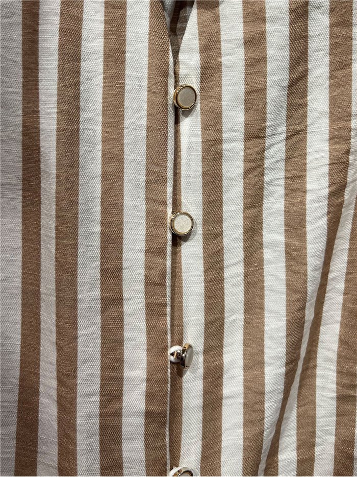 Conjunto de blusa e calça listradas fluidas