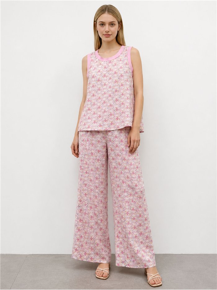 Conjunto de blusa floral e calça palazzo