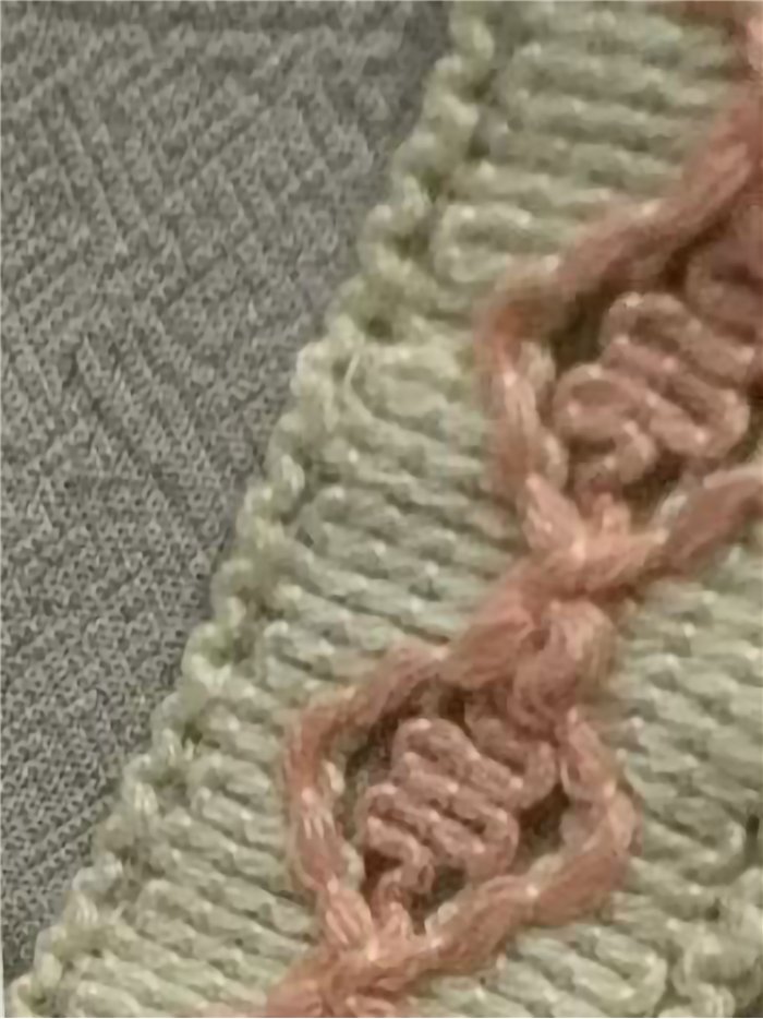 Blusa de linho sem mangas com bordado.