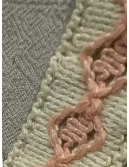 Blusa de linho sem mangas com bordado.