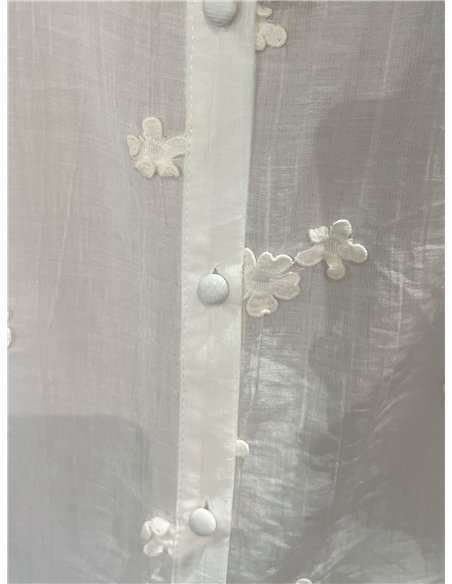 Camisa sem mangas com flores bordadas