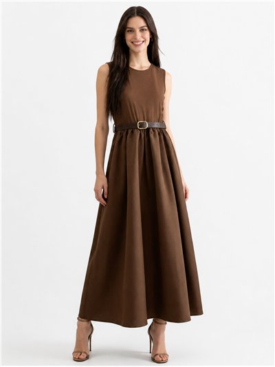 Sleeveless contrast belted maxi dress
