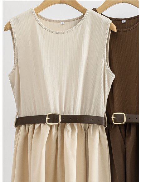 Sleeveless contrast belted maxi dress