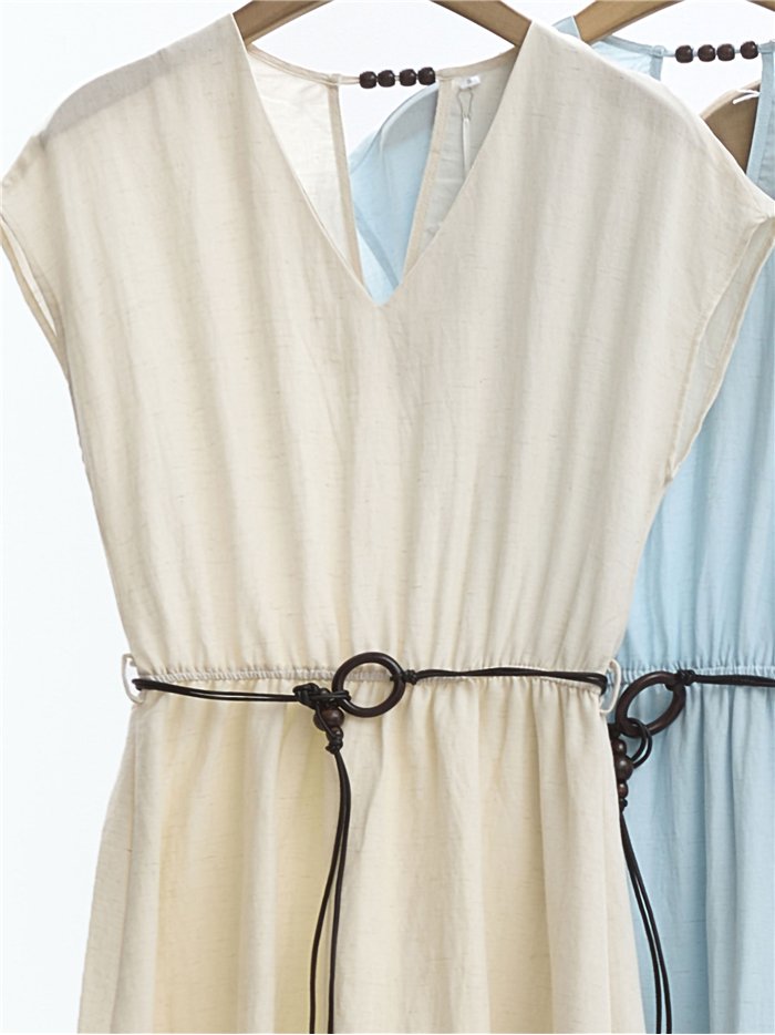 Vestido longo de linho com cordão.