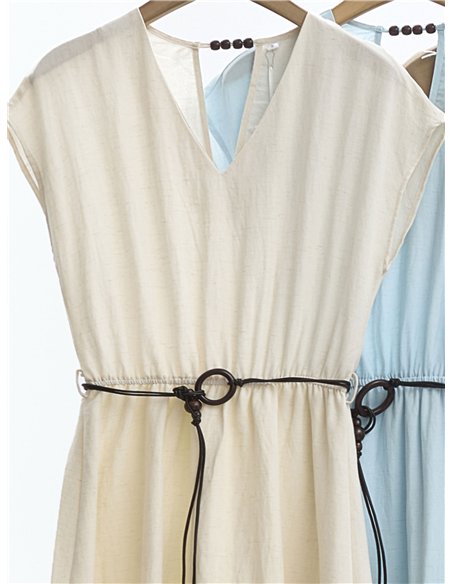 Vestido longo de linho com cordão.