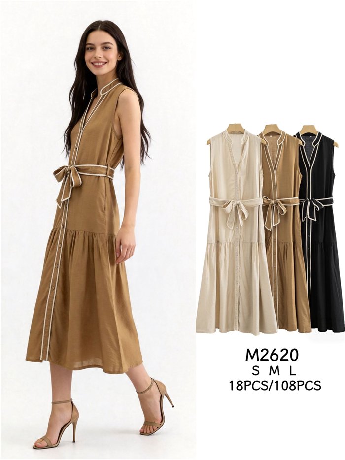Vestido camisa com detalhes contrastantes e cinto.