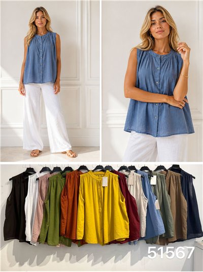 Plus size sleeveless button-up blouse 2