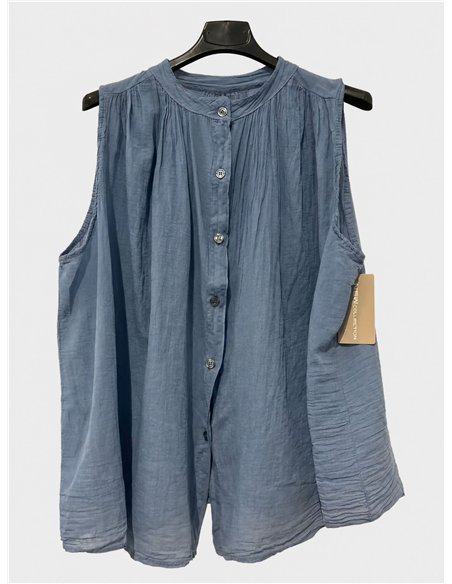 Blusa sem mangas com botões tamanho grande