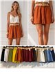 Shorts fluidos com cinto de ráfia