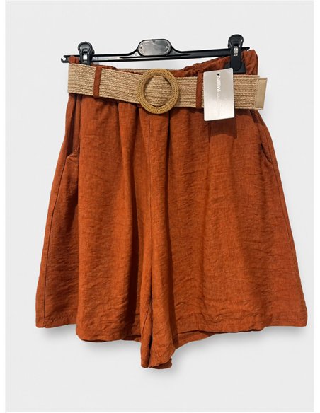 Shorts fluidos com cinto de ráfia