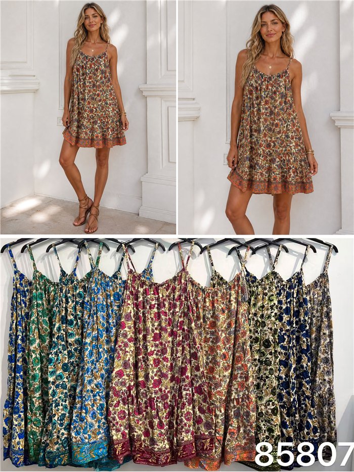 Robe courte fleurie à bretelles