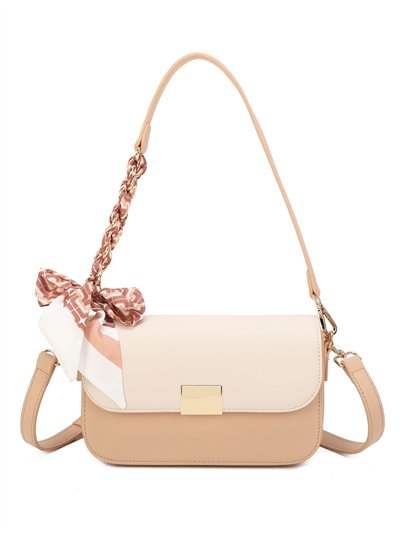 Bolso bicolor con pañuelo y solapa