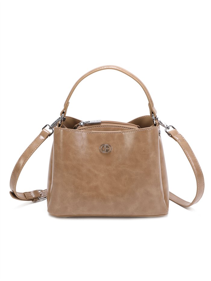 Bolso de mano efecto brillo