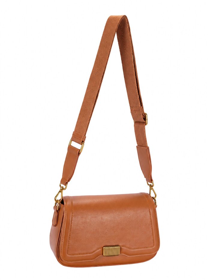 Bolso bandolera minimal con solapa