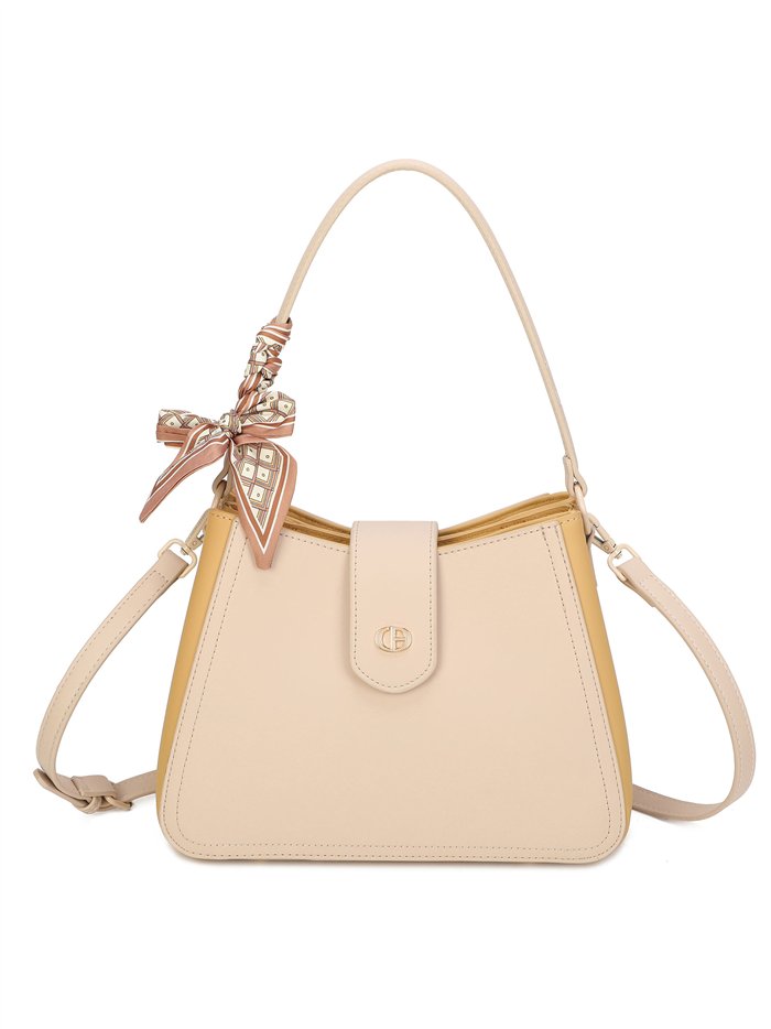 Bolso tote combinado con pañuelo