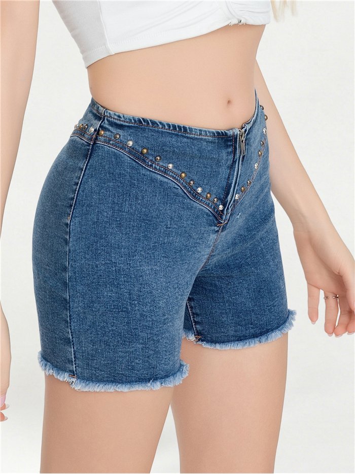 Short vaquero con tachuelas