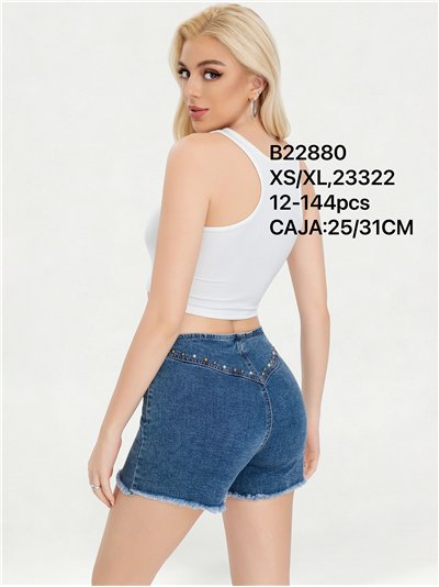 Short vaquero con tachuelas 2