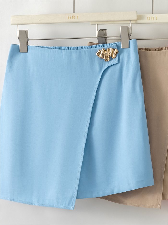 Short falda con adorno
