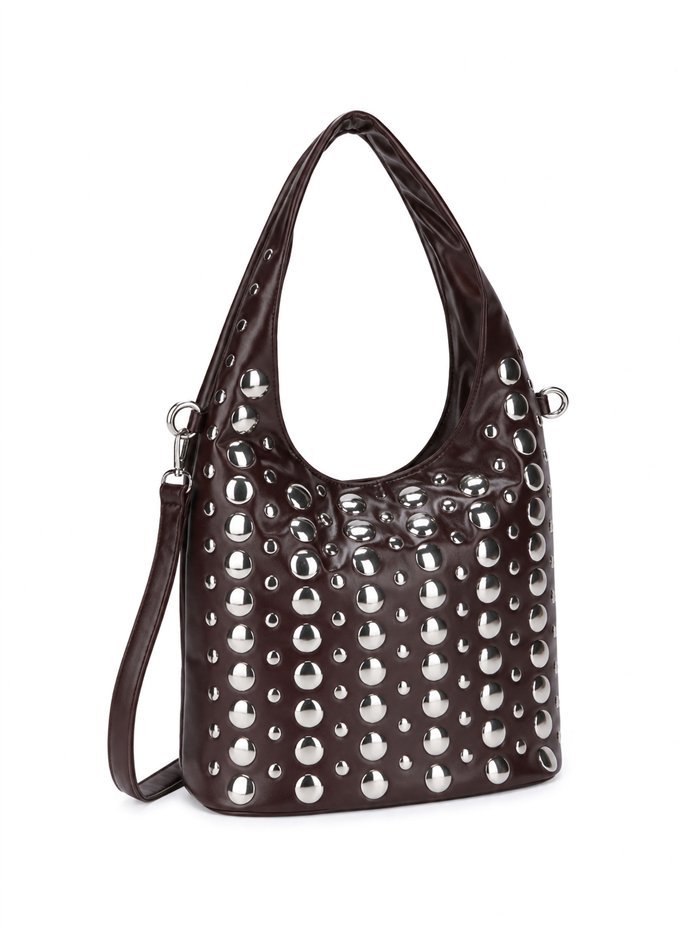 Bolso hobo con tachuelas