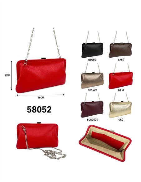 Bolso clutch de piel con cadena