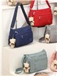Nylon-Schultertasche mit mehreren Fächern und Anhänger