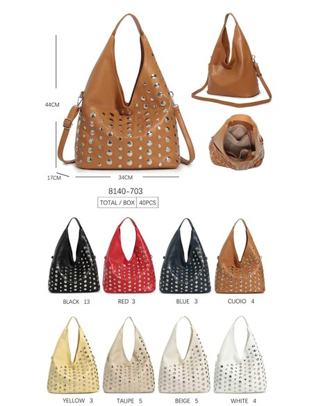 Bolso hobo con tachuelas