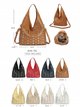 Bolso hobo con tachuelas