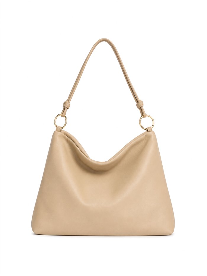 Bolso hobo con anillas decorativas