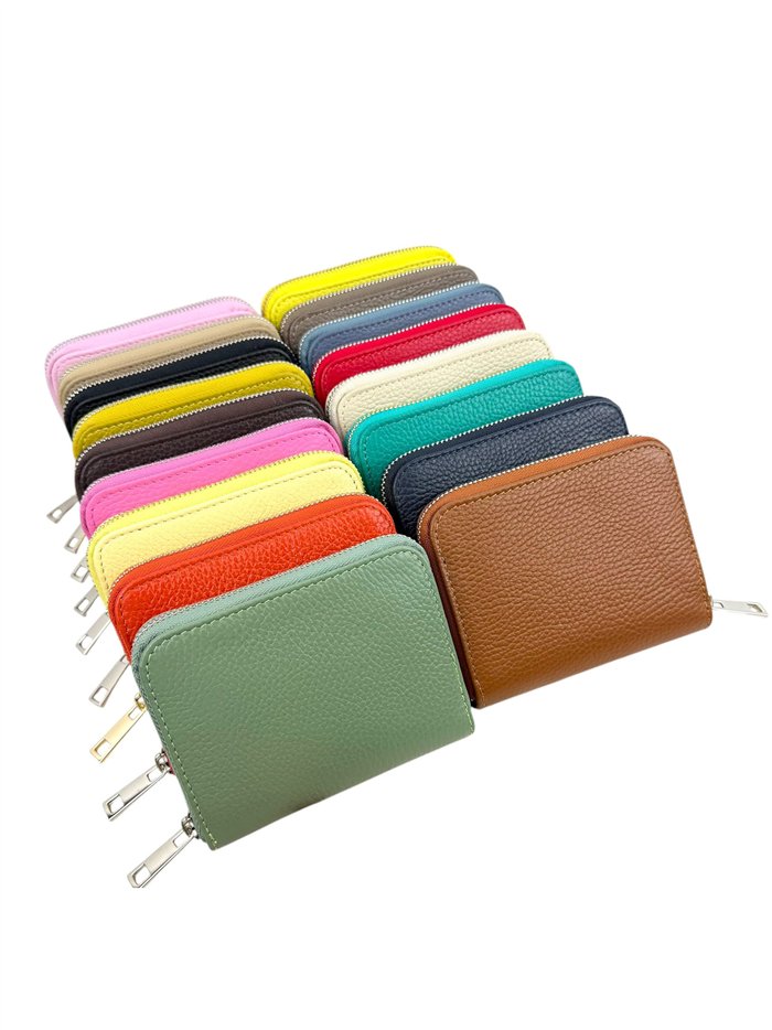 Cartera pequeña de piel con múltiples compartimentos
