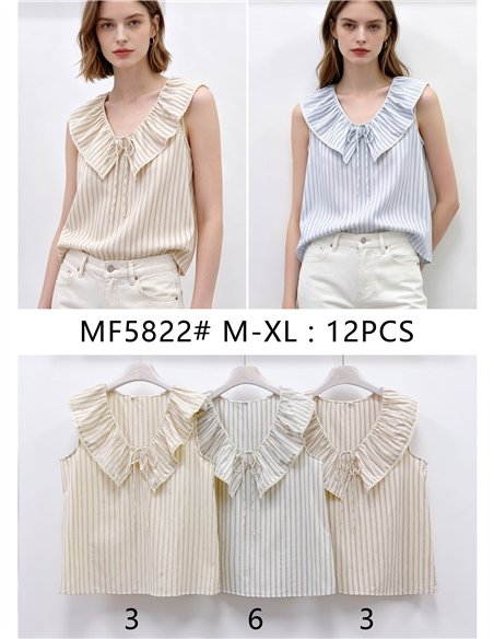 Blusa listrada sem mangas com gola franzida