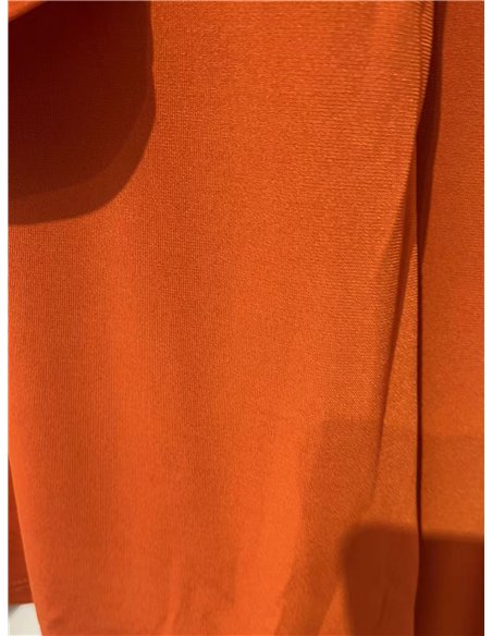 Conjunto blusa lycra drapeada con aplique metálico y pantalón
