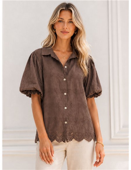 Camisa bordada de manga abullonada