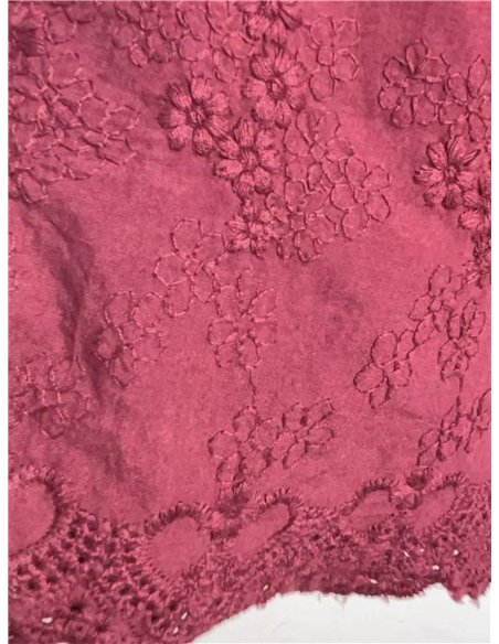 Camisa bordada de manga abullonada