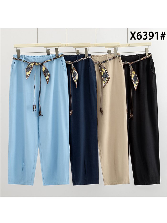 Pantalón liso con cinturón pañuelo