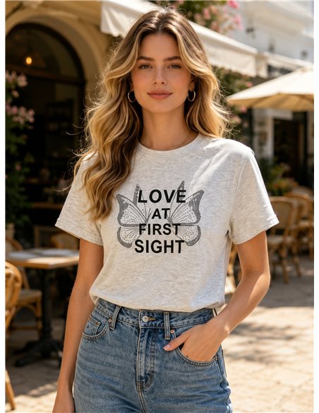 Camiseta Love at First Sight