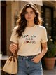 Camiseta "Amor nos olhos dela e flores"