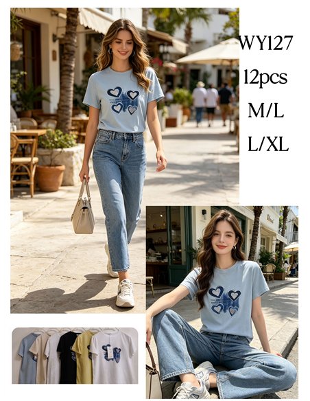 Camiseta com corações azuis