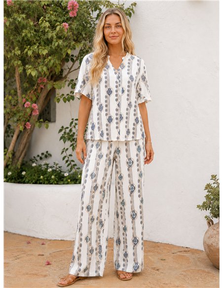 Conjunto blusa estampada étnico y pantalón