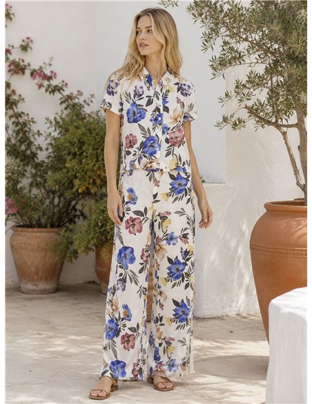 Conjunto camisa estampada floral acuarela y pantalón