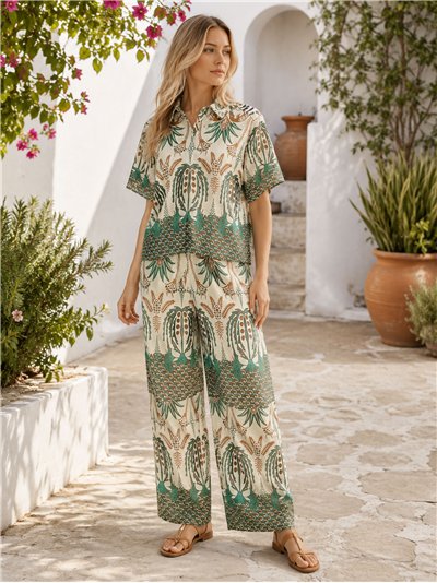 Conjunto camisa estampada botánico y pantalón