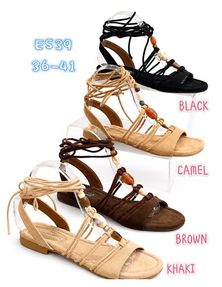 Sandalia romana con cordones y cuentas