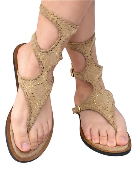 Sandalia gladiadora con tachuelas