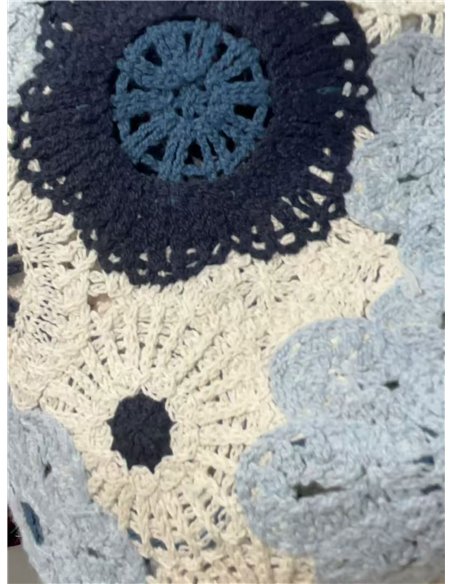 Jersey cropped crochet floral