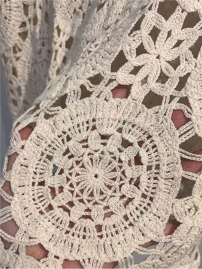 Jersey amplio calado de crochet