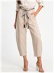 Pantalón barrel con cinturón
