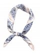 Lenço bandana com estampa paisley