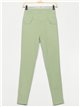 Pantalón superskinny botones