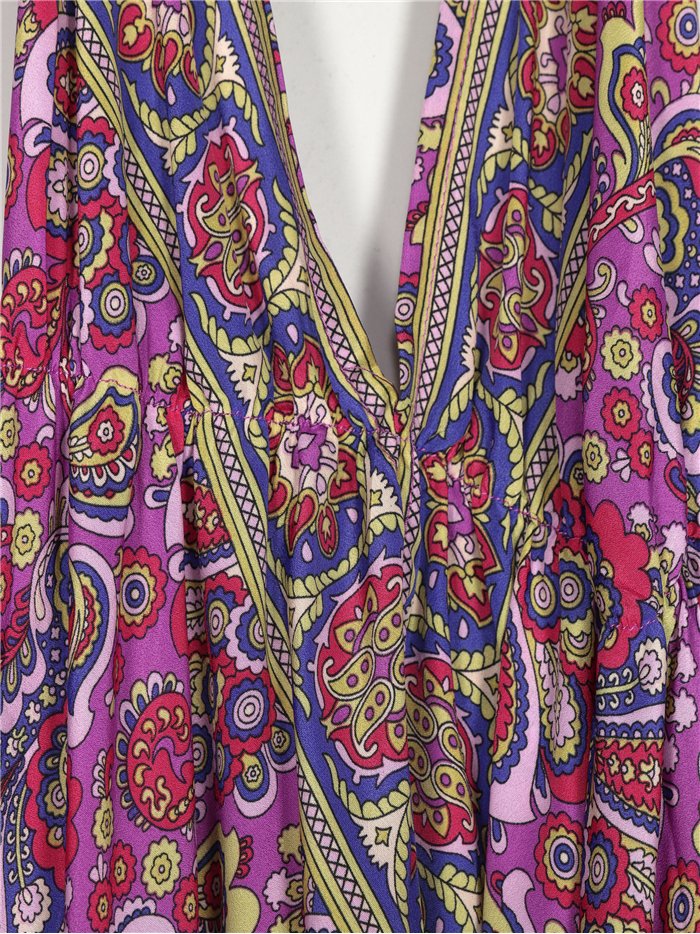 vestido com estampa de franjas