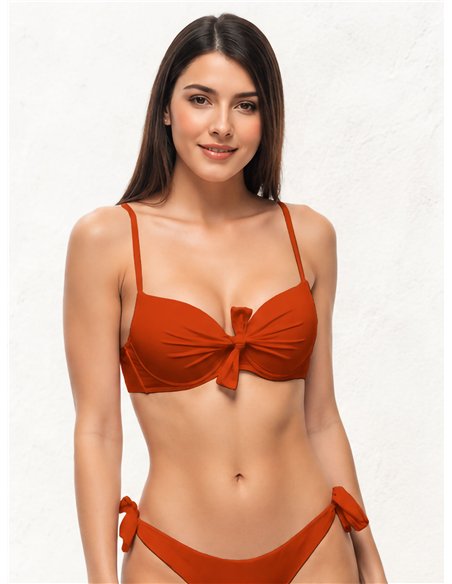 Top bikini con nudo central