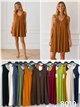 Schlichtes ärmelloses Kleid mit Knöpfen